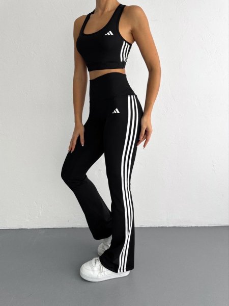 تايتس اديداس فلير خصر عالي باللون الاسود