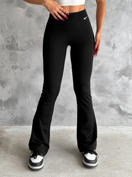 تايتس نايك فلير خصر عالي باللون الاسود