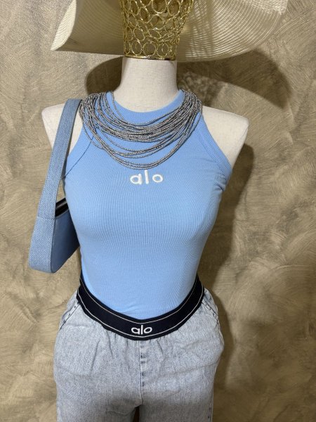 بنطلون جينس alo yoga